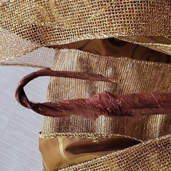 Gold custom holiday swag! - Picture 3 of 3